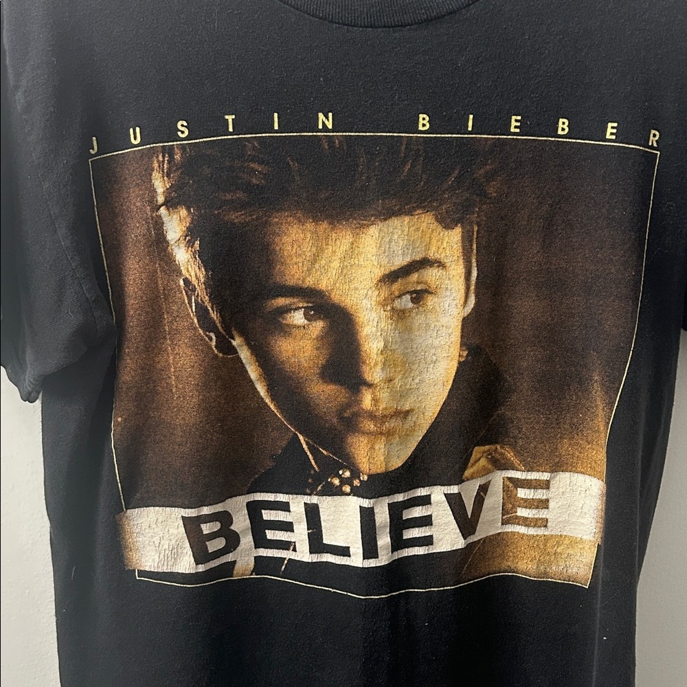 Justin Bieber Believe Tour Concert Tee - Picture 2 of 4